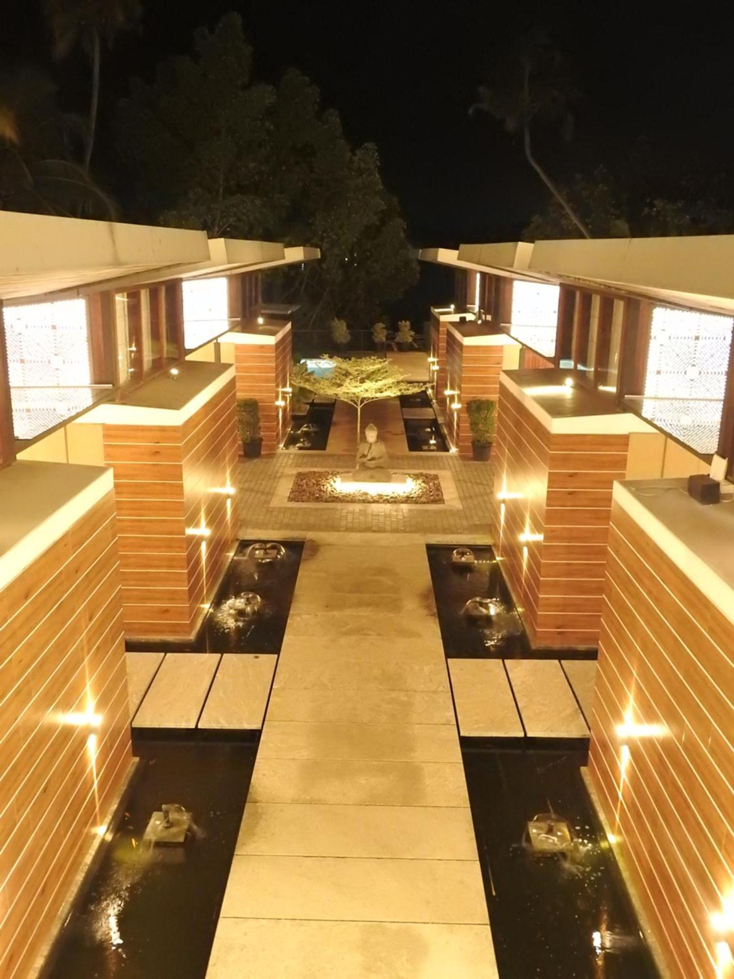 Lago Leisure Resort & Spa Cherai Beach Exterior foto