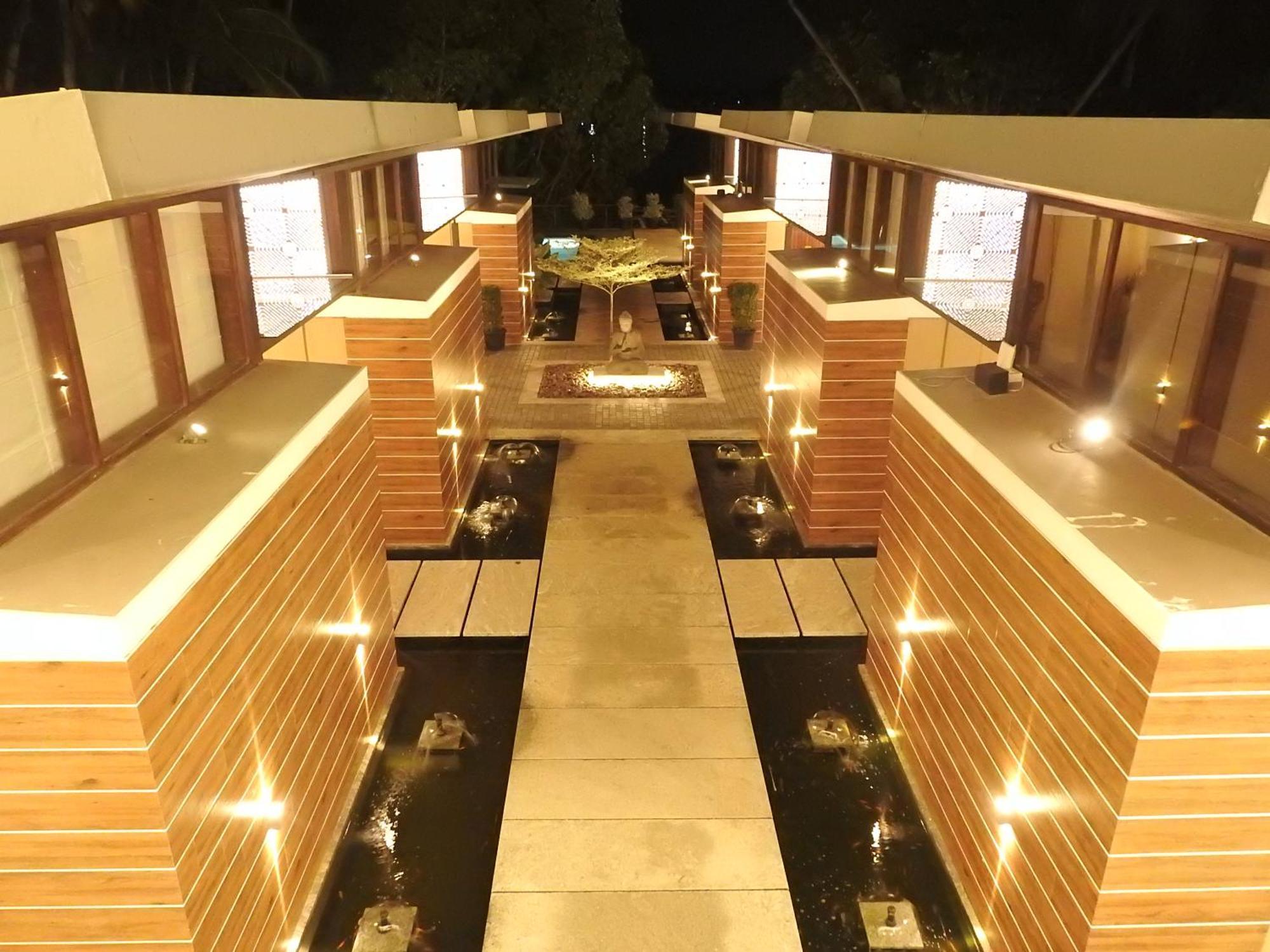 Lago Leisure Resort & Spa Cherai Beach Exterior foto