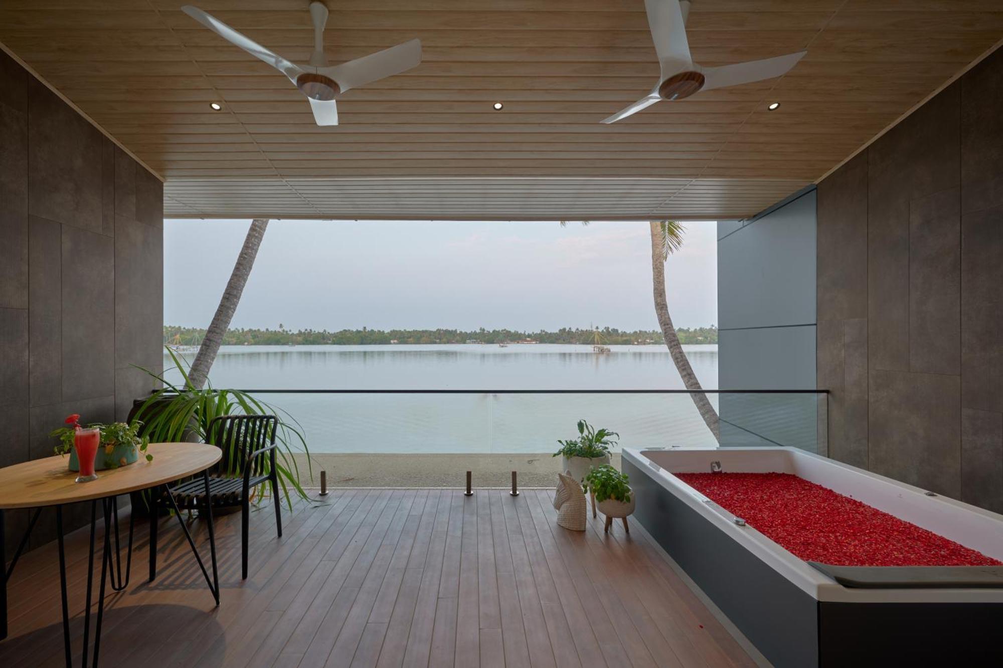 Lago Leisure Resort & Spa Cherai Beach Exterior foto